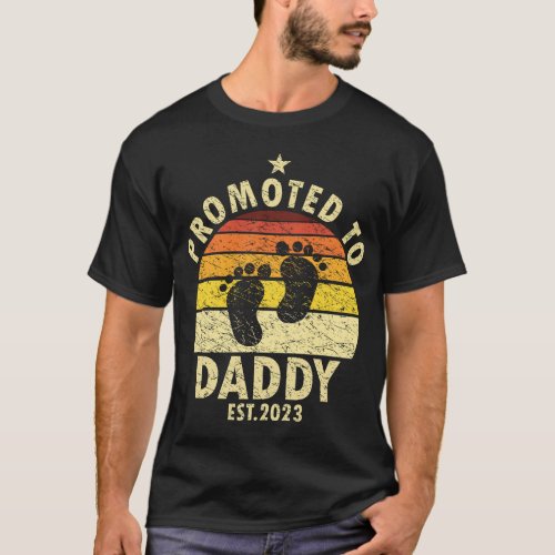 Promoted To Daddy 2023 First Time Daddy 2023 Retro T_Shirt