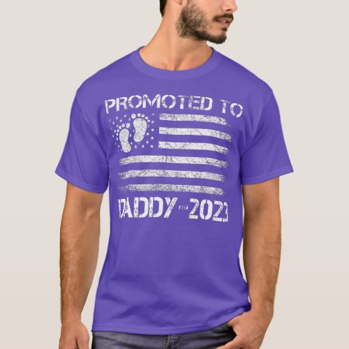 Promoted To Daddy 2023 First Time Fathers Day New  T_Shirt