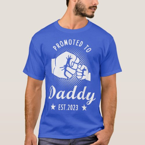 Promoted To Daddy Est 2023 Dad Pregnancy Announcem T_Shirt