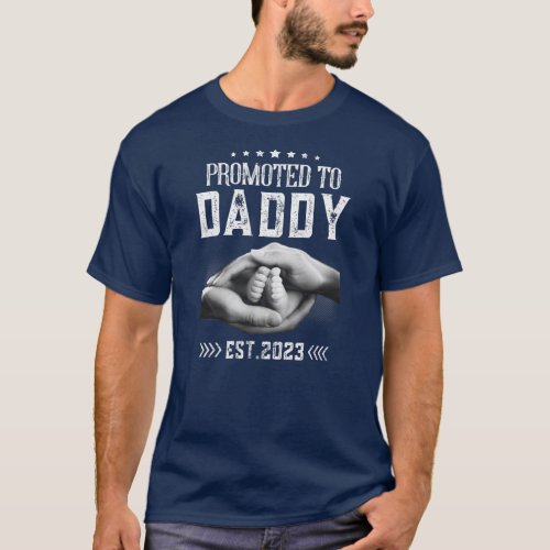 Promoted to Daddy Est 2023 Vintage  T_Shirt