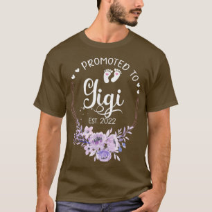 Promoted To Gigi Est 2022 Women Floral First Time T-Shirt