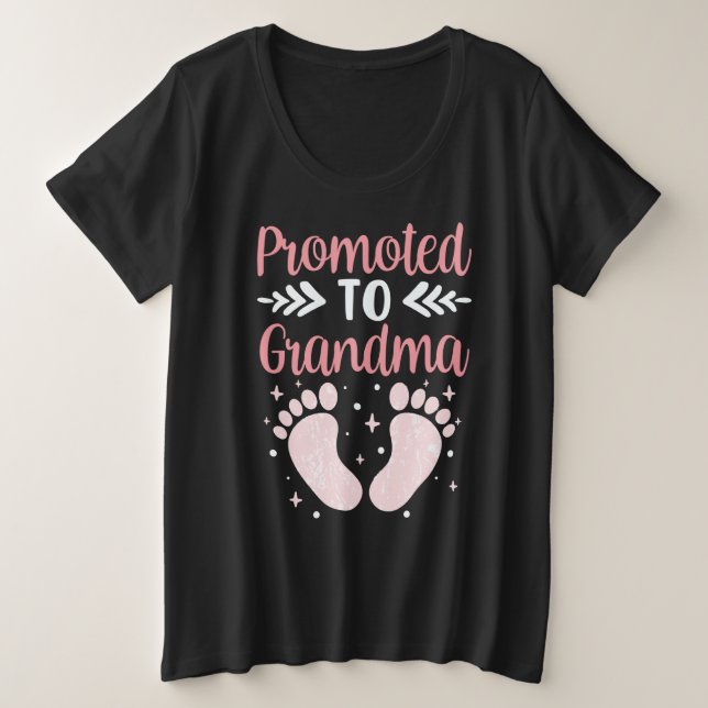 Promoted To Grandma Cute First Time Grandparent Pr Plus Size T-Shirt (Design Front)