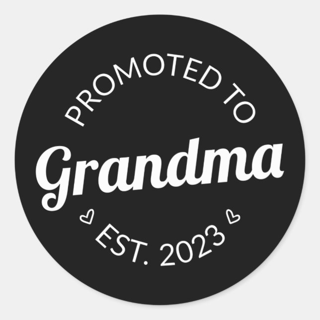 Promoted To Grandma Est. 2023 I Classic Round Sticker (Front)
