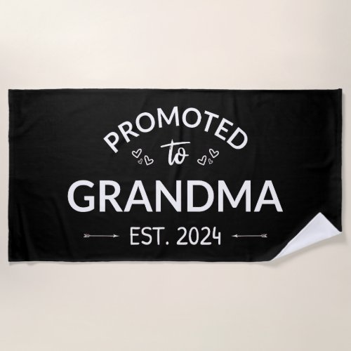 Promoted To Grandma Est 2024 II Beach Towel