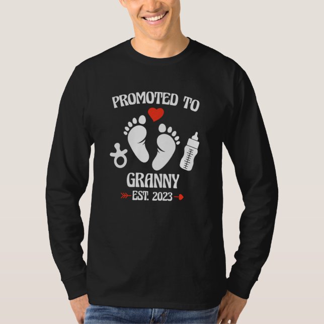 Promoted To Granny 2023 First Time New Grandma Pre T-Shirt (Front)