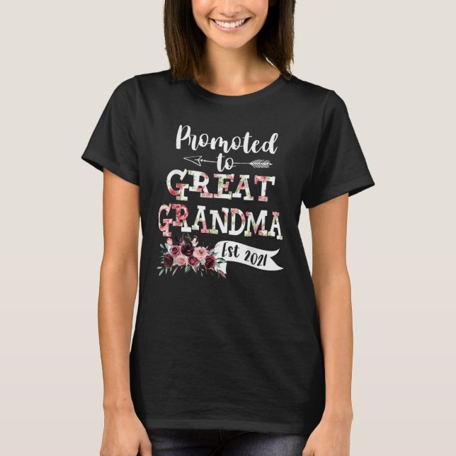 Promoted to Great Grandma Est 2021 New Grandma To  T-Shirt (Front)