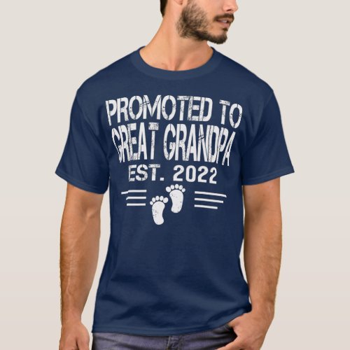 Promoted To Great Grandpa Est 2022 Cute New T_Shirt