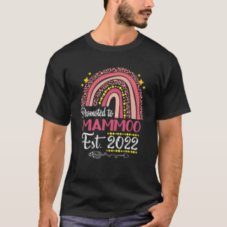 Promoted To Mammoo Est 2022 Rainbow Mother's Day R T-Shirt