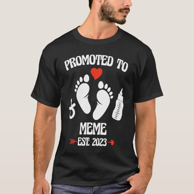 Promoted To Meme 2023 First Time New Grandma Pregn T-Shirt (Front)