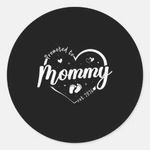 Promoted To Mommy Est 2026 Soon To Be Mom New Moth Classic Round Sticker