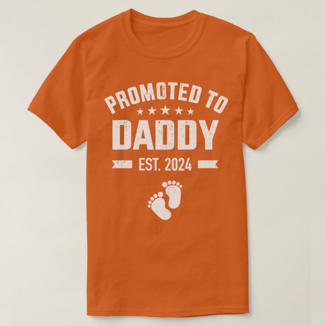 Promoted to new daddy 2024 soon to be dad fathers  T-Shirt (Design Front)