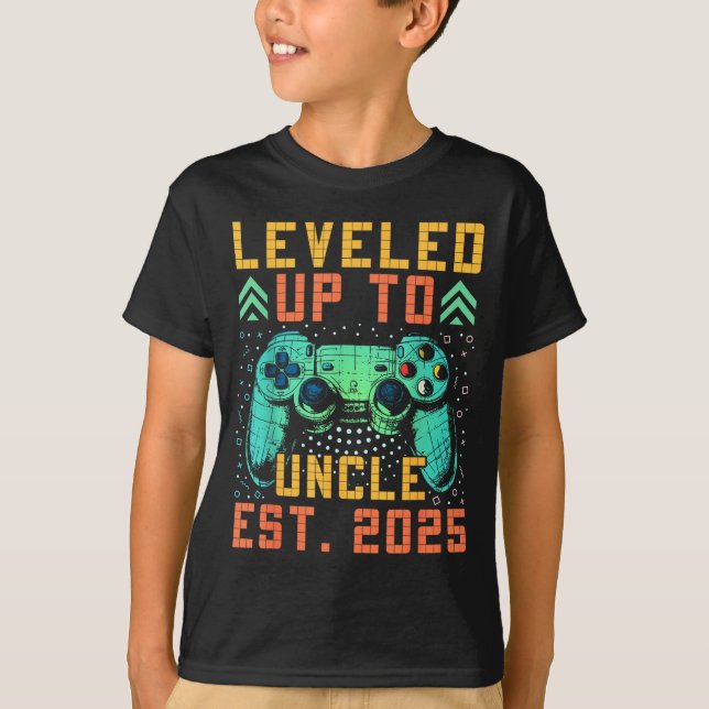 Promoted To Uncle 2025 Leveled Up To Uncle Est 202 T-Shirt (Front)