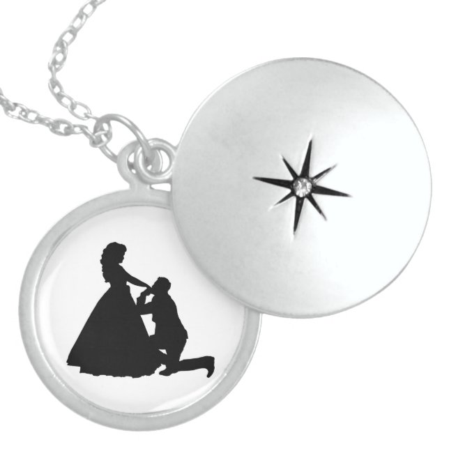 PROPOSING LOCKET NECKLACE (Front)
