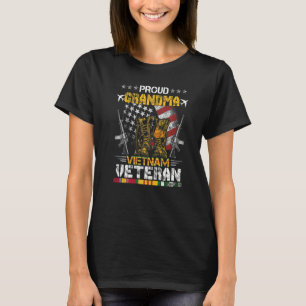 Proud Grandma Of Vietnam Veteran Us Flag  Veteran  T-Shirt