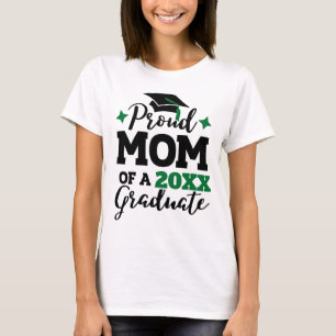 Proud Mom of 2022 graduate black green cap tassel  T-Shirt