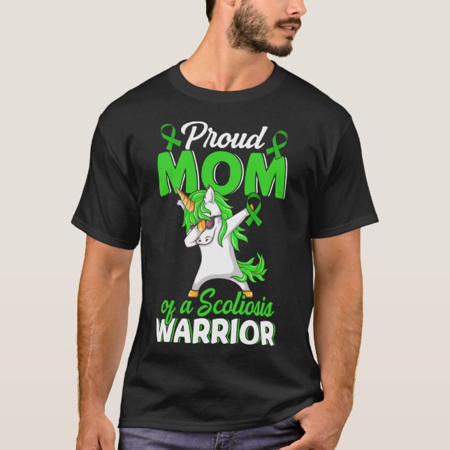 Proud Mom Of A Scoliosis Warrior Green Ribbon Gran T-Shirt (Front)