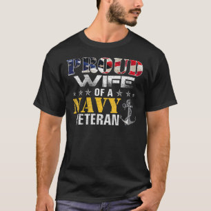  Proud Wife Of A Navy Veteran American Flag T-Shirt