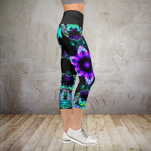 Psychedelic Hippie Flower Purple Teal and Black Le Capri Leggings