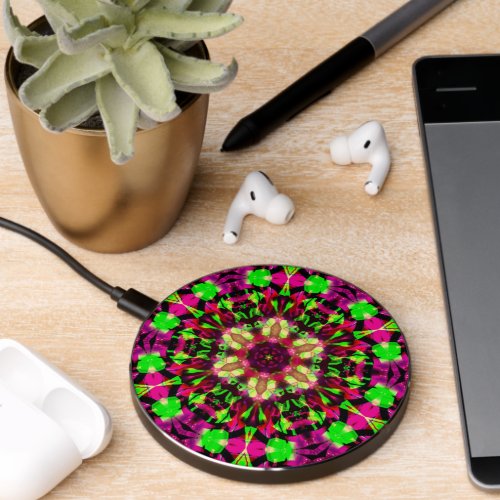 Psychedelic Kaleidoscope Bright PinkGreen Wireless Charger