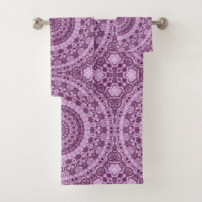 Purple and Lavender Geometric Mandala Pattern Bath Towel Set (Insitu)