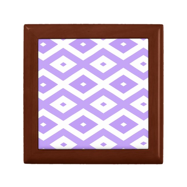 Purple and white diamond pattern gift box (Front)