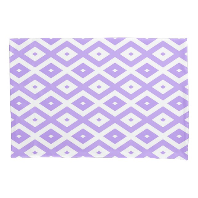 Purple and white diamond pattern pillow case (Front)