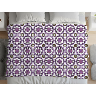 Purple and white geometric pattern Fleece Blanket