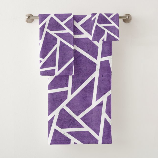 Purple and white mosaic pattern bath towel set (Insitu)