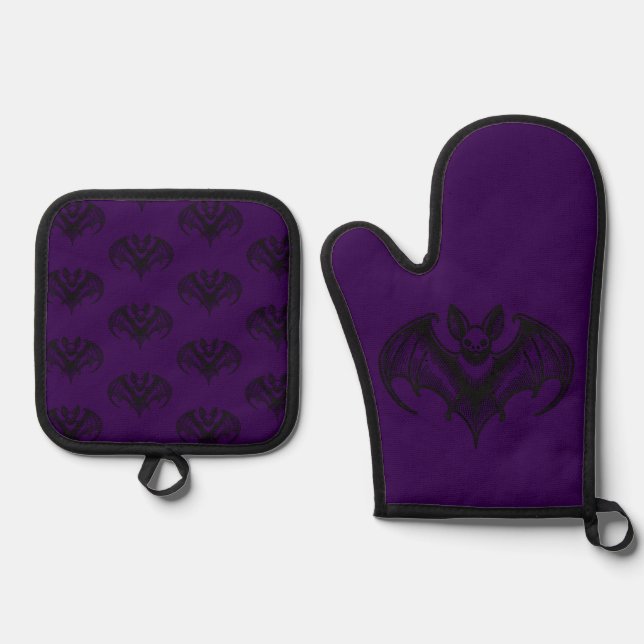 Purple Bat Patterned Oven Mitt and Pot Holder Set (Front)