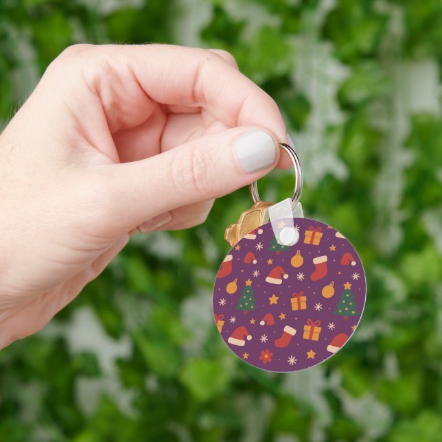 Purple Christmas Pattern Aesthetic – Cute Holiday  Keychain (Hand)