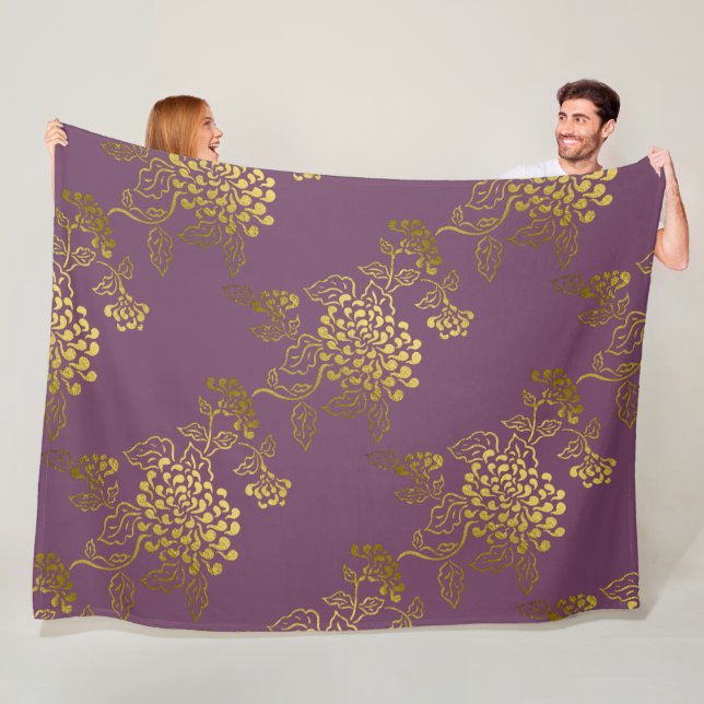 Purple Chrysanthemum Ombre Fade Fleece Blanket (In Situ)