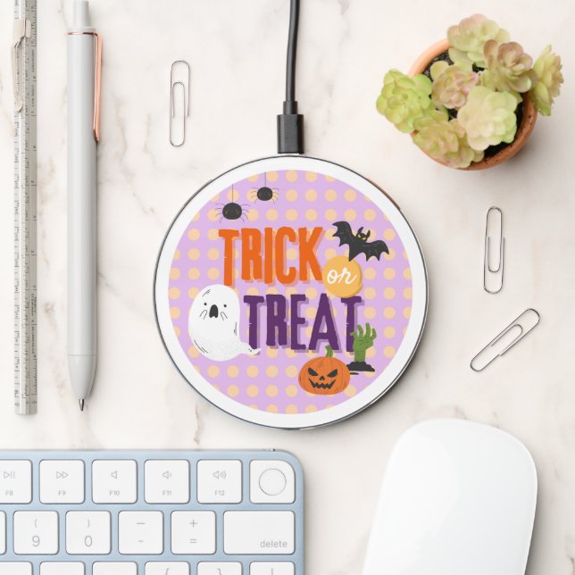 Purple cute spooky halloween  wireless charger  (Desk)