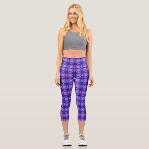 PURPLE GEOMETRIC YOGA CAPRI LEGGINGS