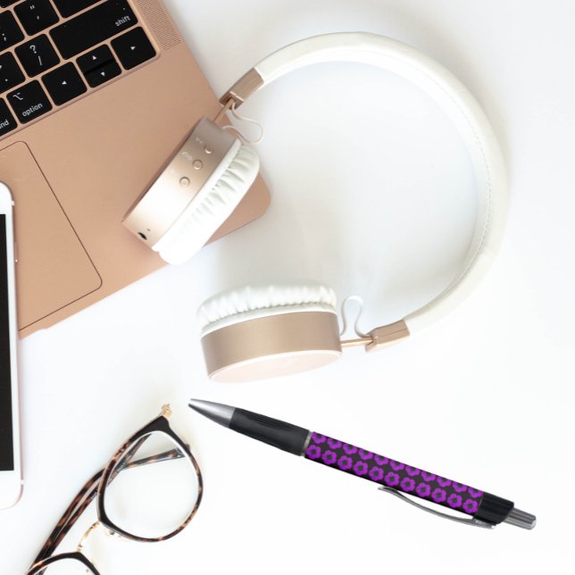 Purple Geranium on Black Floral Pattern Pen (In Situ)