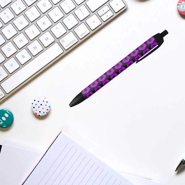 Purple Geranium on Black Floral Pattern Pen (In Situ)