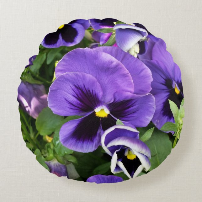purple pansies round pillow (Front)