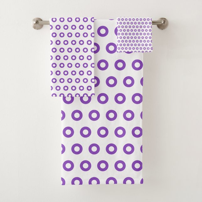Purple Polka Ohs Bath Towel Set (Insitu)