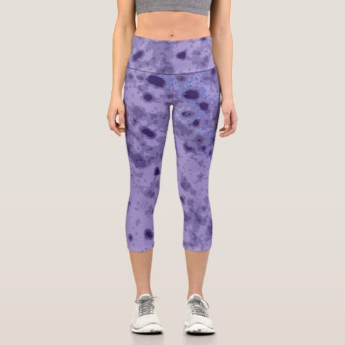 Purple violet blue abstract distressed pattern capri leggings