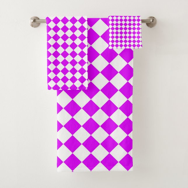 Purple White Checker Diamond Pattern Bath Towel Set (Insitu)