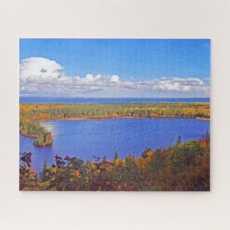 Puzzle/ SPECTACLE LAKE, MICHIGAN IN AUTUMN
