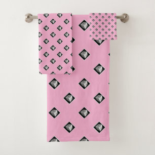 Pyramid Cube Repeat Pastel Pink Bath Towel Set