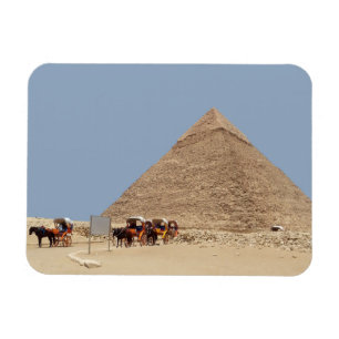 Pyramid of Khafre and a string of chariots Postca Magnet