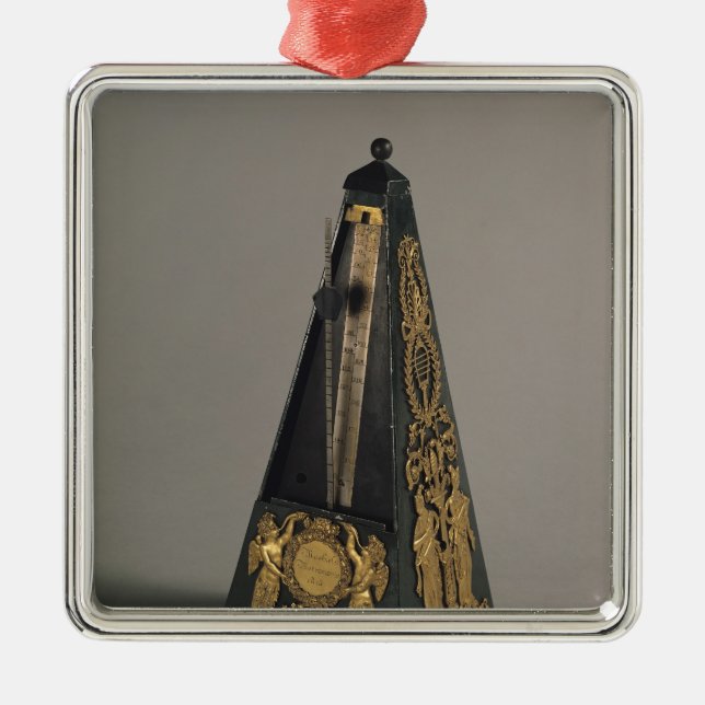 Pyramidal metronome, 1815 metal ornament (Front)