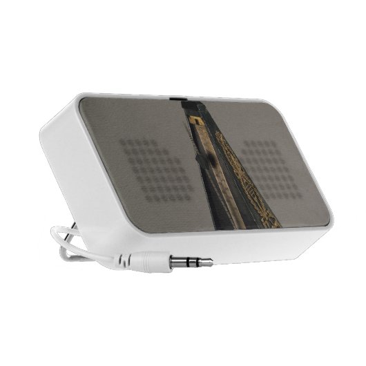 Pyramidal metronome, 1815 portable speaker (Side)