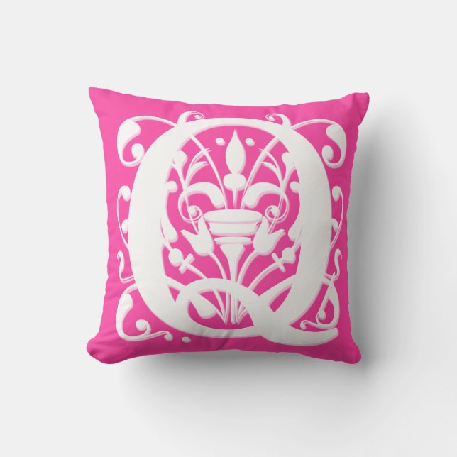 Q Initial letter Monogram - Cushion (Front)