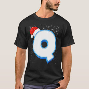 Q Snowy Capital Christmas Monogram Alphabet Letter T-Shirt
