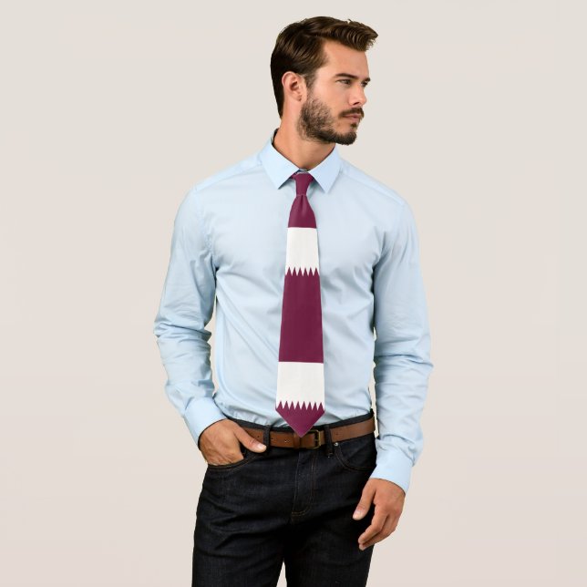 qatar neck tie (In Situ)