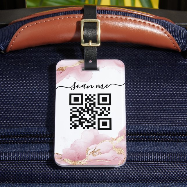 QR code Scan me Luggage Tag (Front Insitu 2)