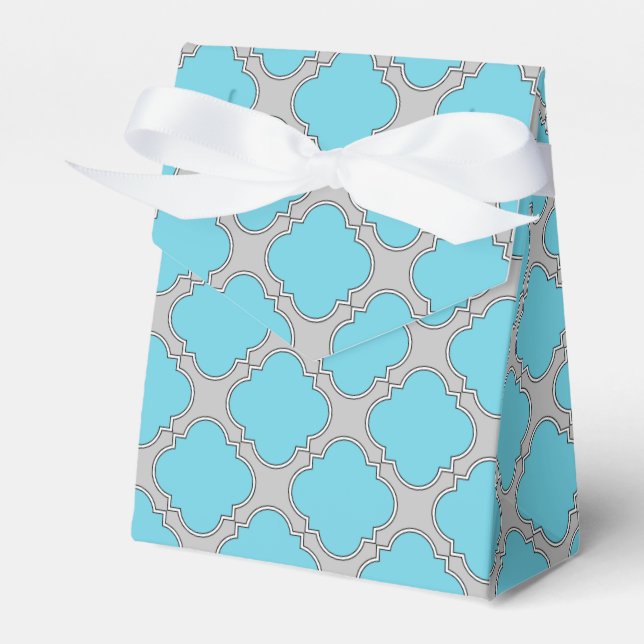 Quatrefoil blue and gray favor boxes (Front Side)