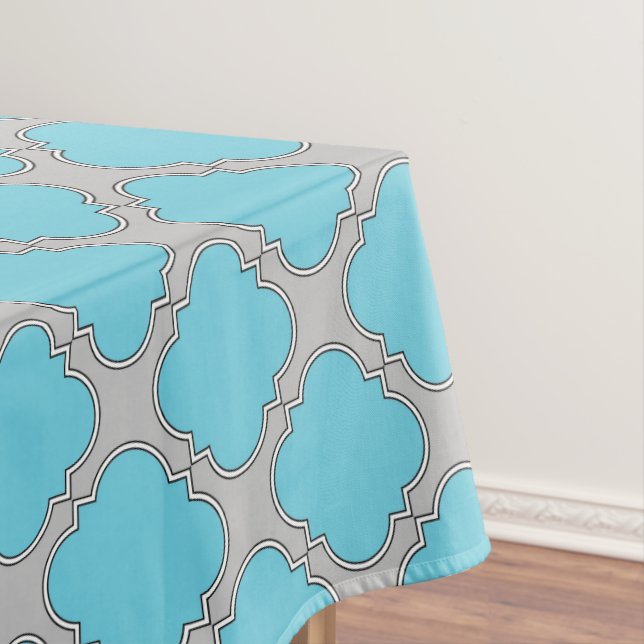 Quatrefoil blue and gray tablecloth (In Situ)